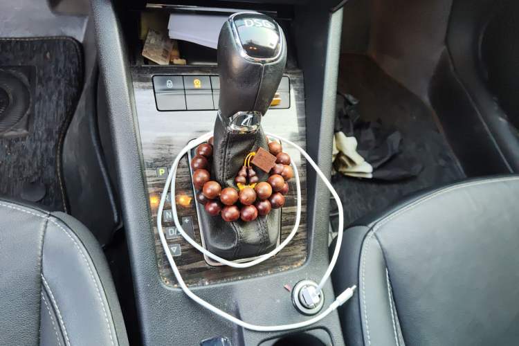 Used Skoda Octavia 2018 TSI280 DSG Flagship Edition Gear Lever