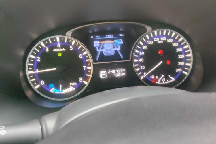 Used Infiniti QX60 2014 2.5 S/C Hybrid Two-Wheel Drive Excellence Edition Instrument Cluster