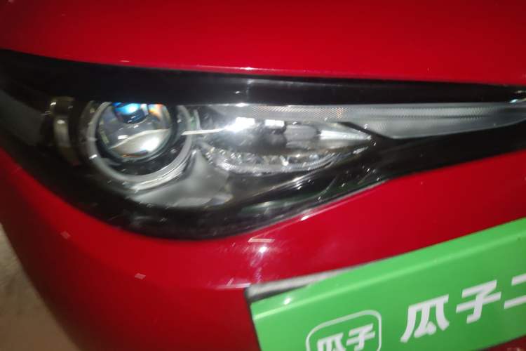 Used Alfa Romeo Giulia 2020 2.0T 280HP Midnight Phantom Limited Edition Right Front Headlight