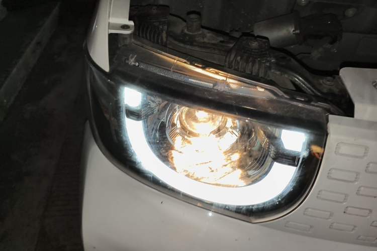 Used Chery QQ Ice Cream 2022 170km Sundae Phosphate Lithium-Ion