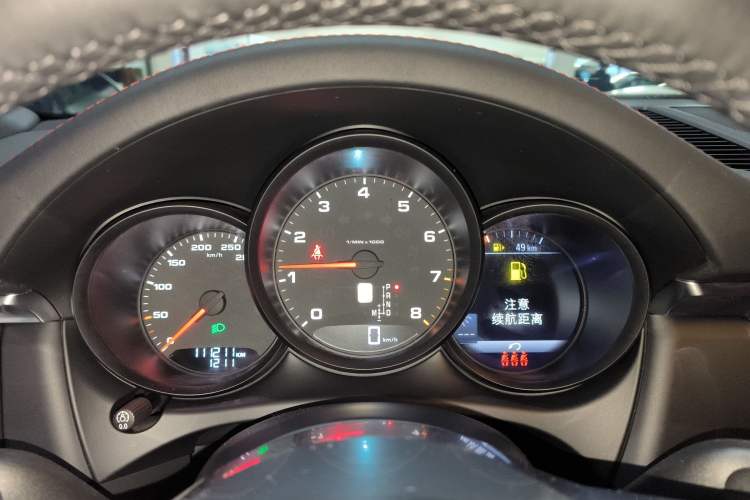 Used Porsche Macan 2018 Macan 2.0T Instrument Cluster