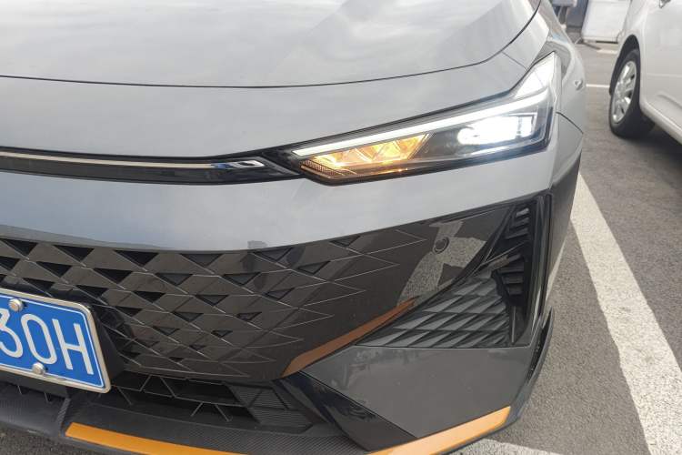 Used Changan UNI-V 2024 1.5T Prestige Sport Edition
