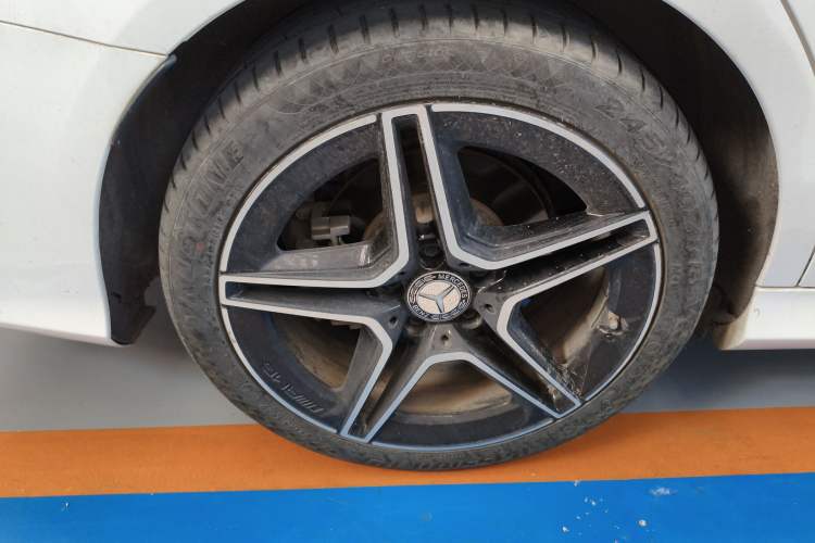 Used Mercedes-Benz C-Class 2021 C 260 L Sport Edition Star Collection Right Rear Wheel Hub