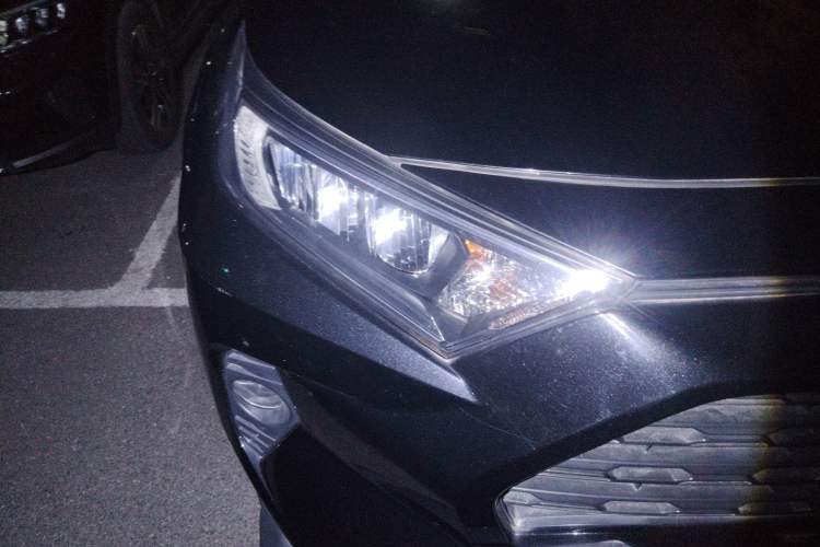 Used Toyota RAV4 2020 Dual-Engine 2.5L E-CVT Two-Wheel Drive Elite Edition