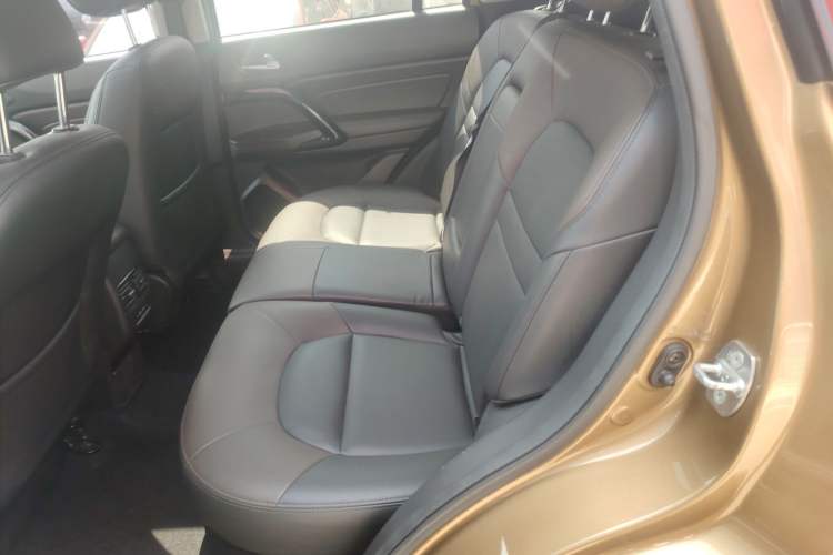 Used GAC Trumpchi GS4 2017 235T Automatic Two-Wheel Drive Elite Edition Left Rear Seat