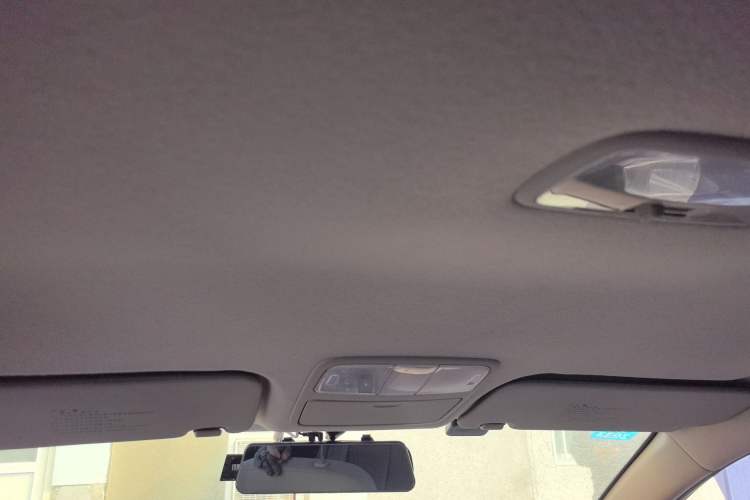 Used Hyundai Celesta 2015 1.6L Automatic Comfort Model