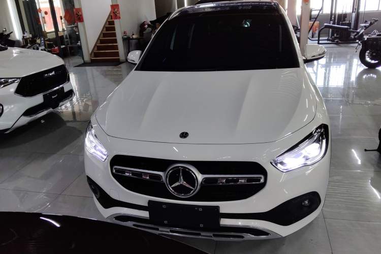 Used Mercedes-Benz GLA 2022 Facelifted GLA 200 Front