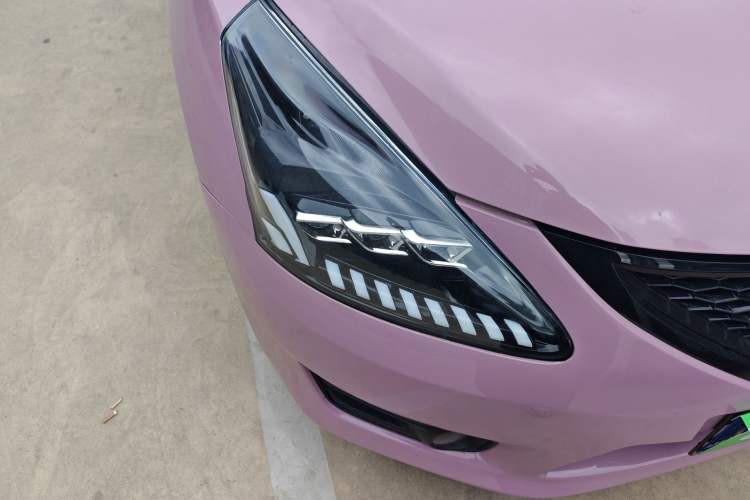 Used Nissan Tiida 2011 1.6T M-CVT Dynamic Edition Right Front Headlight