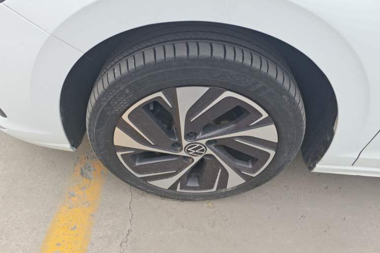 Used Volkswagen Bora 2023 200TSI DSG YueXing PRO Edition Left Front Wheel Hub