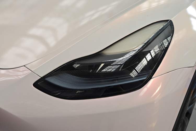 Used Tesla Model Y 2024 Rear-Wheel-Drive Version

