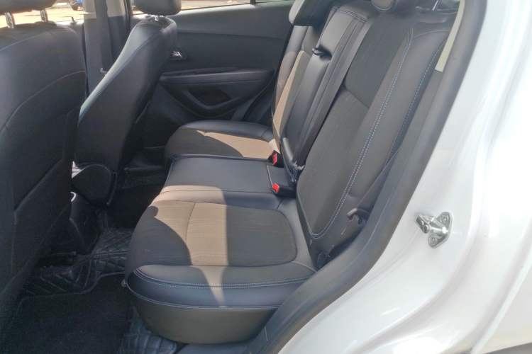 Used Chevrolet Trax 2016 1.4T Automatic Two-Wheel Drive Luxury Version Left Rear Seat