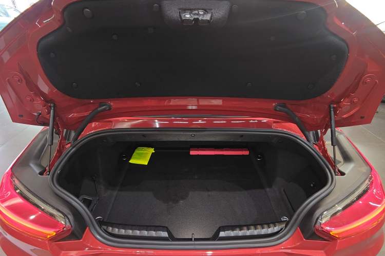 Used BMW Z4 2022 sDrive 25i M Sport Package Trunk