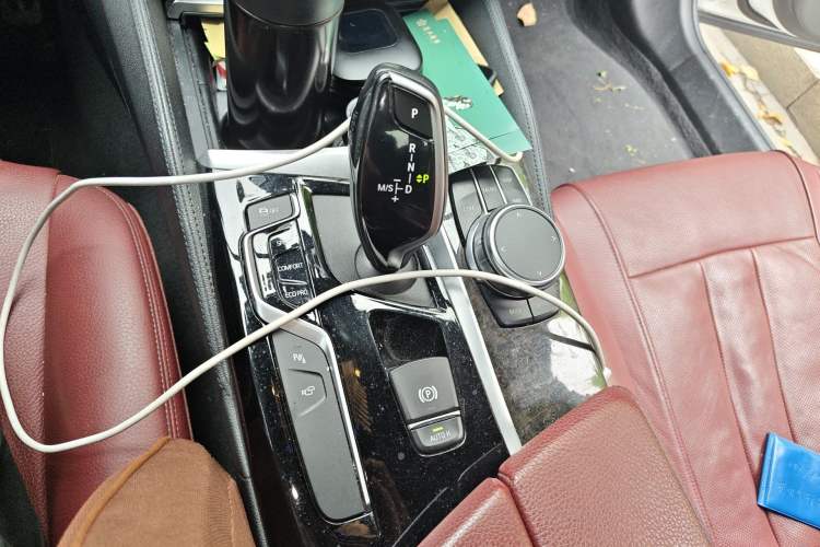 Used BMW 5 Series 2019 530Li Luxury Edition M Sport Package Gear Lever