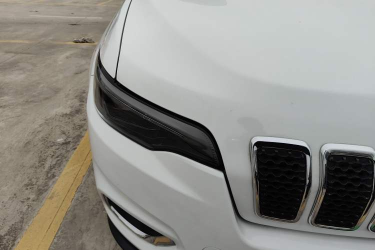 Used Jeep Cherokee 2019 2.0T Two-Wheel Drive Smart Enjoyment Version China V Right Front Headlight