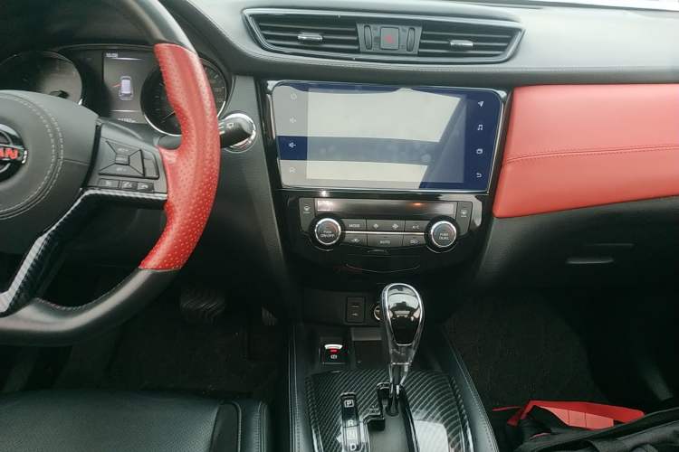 Used Nissan X-Trail 2021 2.0L CVT 2WD XL Premium Commemorative Edition Audio And AC Panel