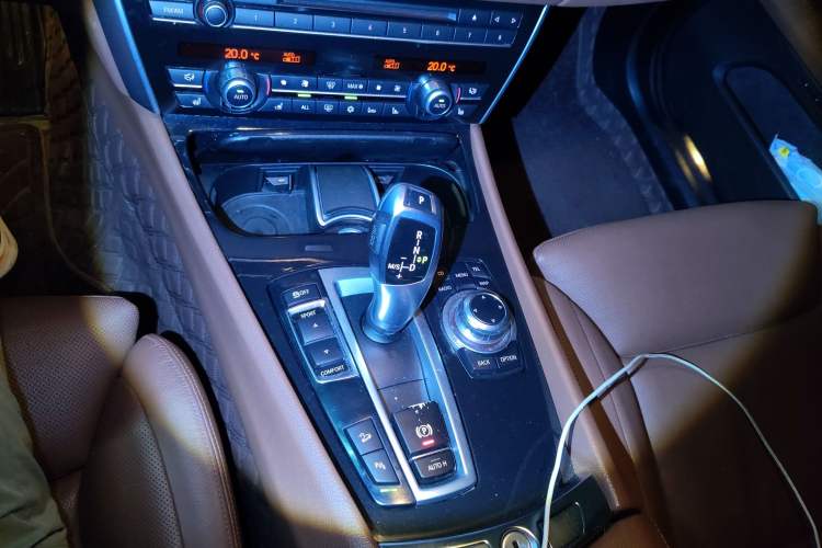 Used BMW 5 Series GT 2011 535i xDrive Luxury Edition
