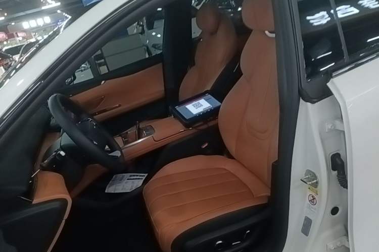 Used Deepal L07 2024 230Max Qiankun Intelligent Driving ADS SE Range-Extended Version
