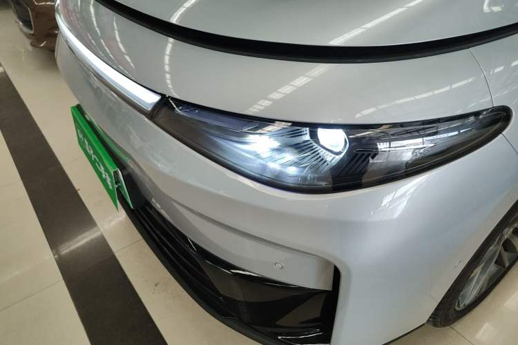 Used Leapmotor C16 2024 Pure Electric 520 Deluxe Edition Left Front Headlight