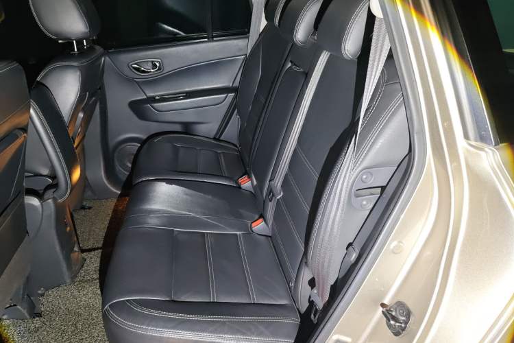 Used Renault Koleos 2012 2.5L 4x4 Comfort Edition with Navigation