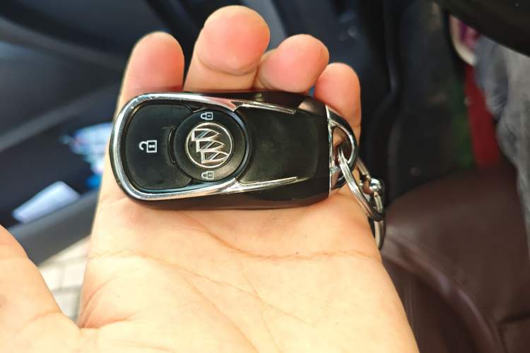 Used Buick GL6 2019 18T 6-Seater Connected Luxury Version China VI Standard