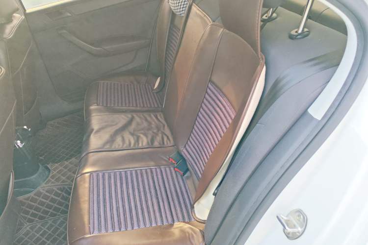 Used Volkswagen Santana 2016 1.4L Manual Fashion Edition Left Rear Seat