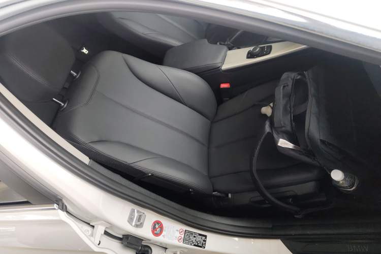 Used BMW 3 Series 2014 320Li Fashion Model
