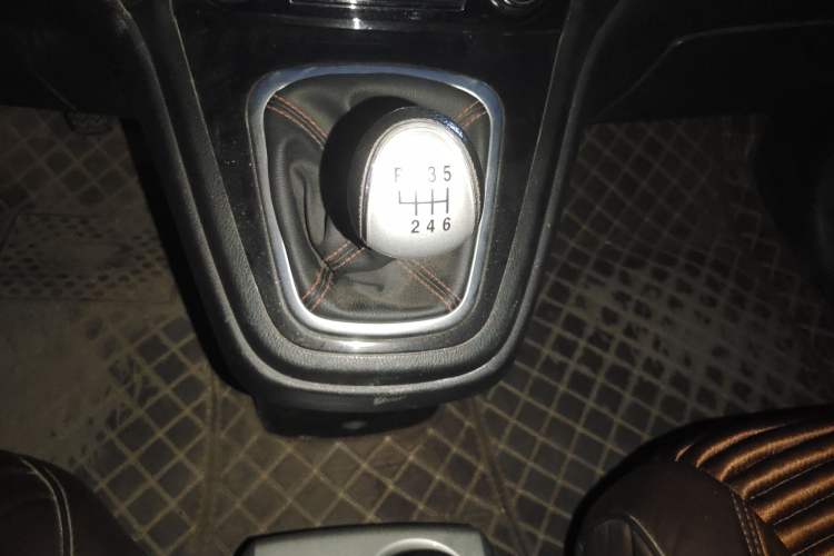 Used Haval H6 2016 Upgraded Model 1.5T Manual Two-Wheel Drive Urban Version