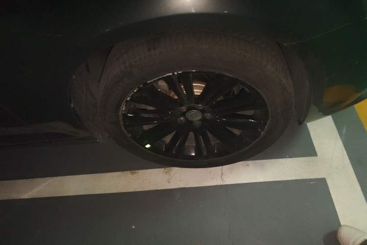 Used Chrysler 300C 2013 3.6L Premium Edition
