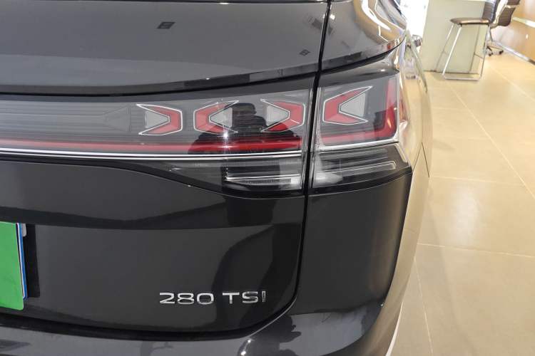 Used Volkswagen Tayron 2023 280TSI Two-Wheel-Drive Luxury Plus Advanced Version