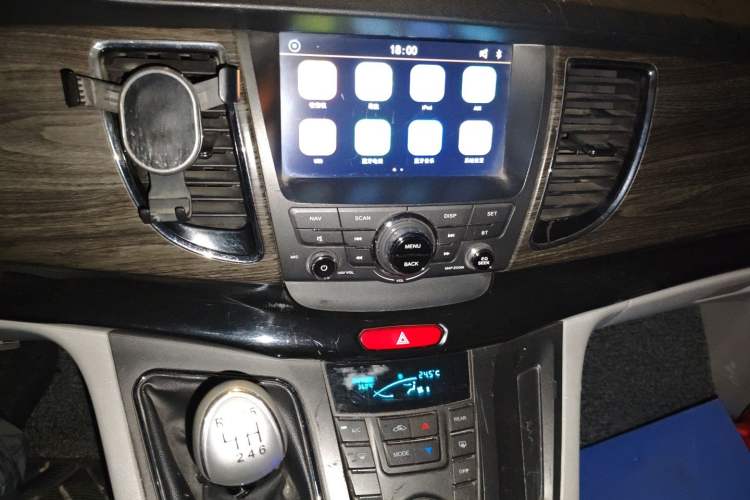 Used JAC Refine M5 2014 Colorway 2.0T Gasoline Manual Business Edition
