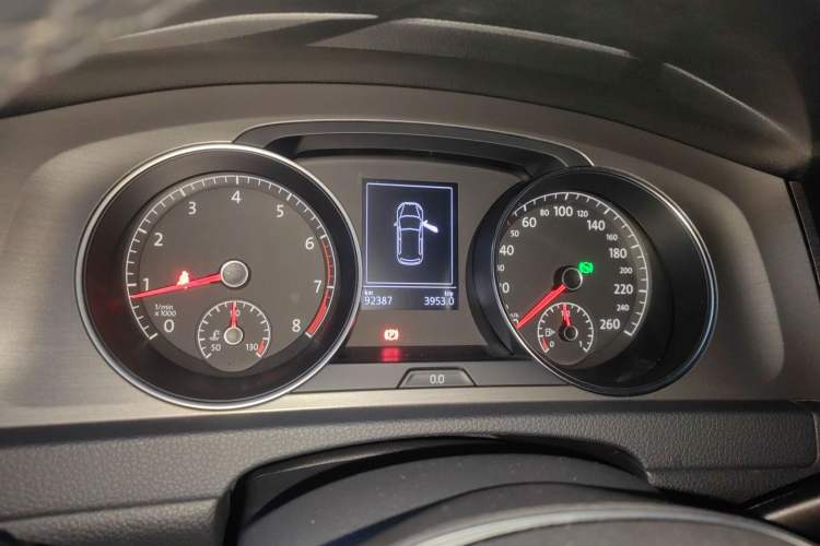 Used Volkswagen Golf 2015 1.4TSI Automatic Luxury Model