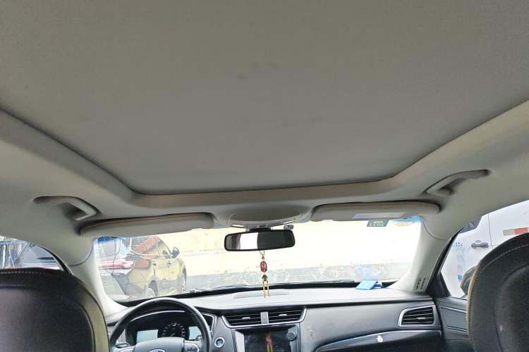 Used Ford Taurus 2017 Facelifted EcoBoost 245 Fashion Edition Headliner