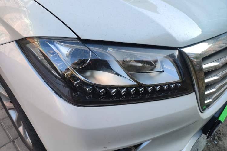 Used Haval H2 2017 Red-Label 1.5T Manual Two-Wheel Drive Luxury Model