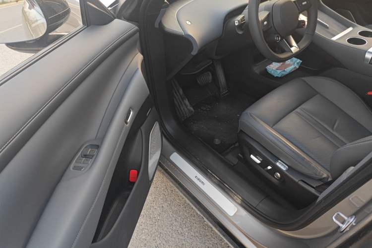 Used Xiaomi Auto YU7 2025 Ultra-Long Range Rear-Wheel Drive Version Driver Seat