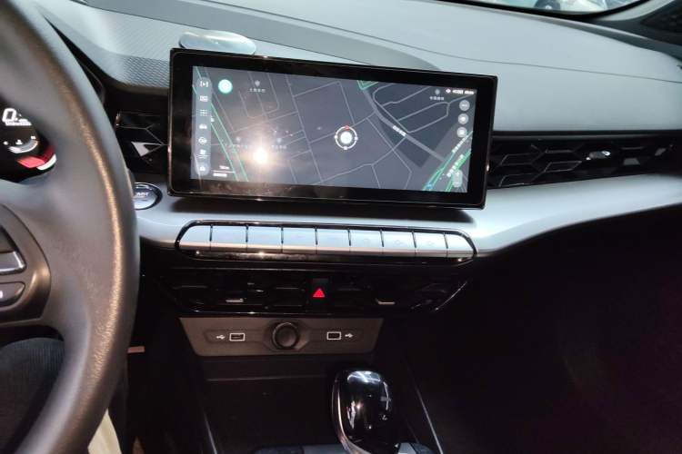 Used MG 5 2021 180 DVVT CVT Youth Luxury Edition
