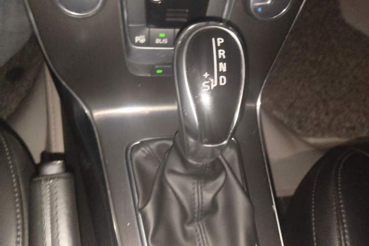 Used Volvo V40 2013 2.0T Zhiya Edition