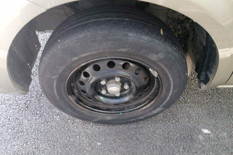 Used FORTHING Lingzhi 2022 M5L 2.0L Utility Model 7 Seats