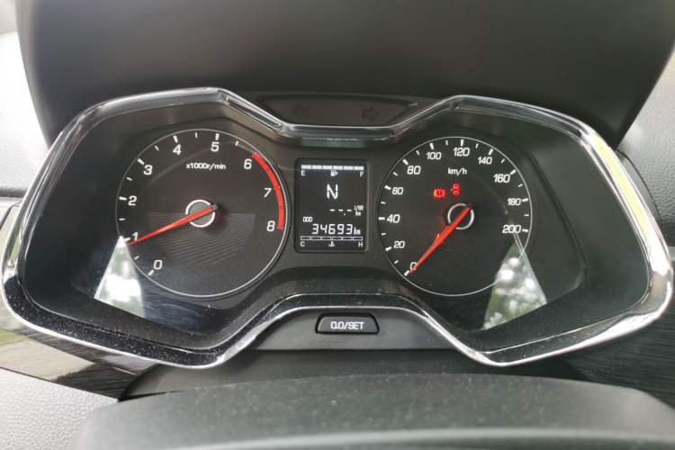 Used Baojun 310 2017 1.5L Automatic Luxury Model Instrument Cluster
