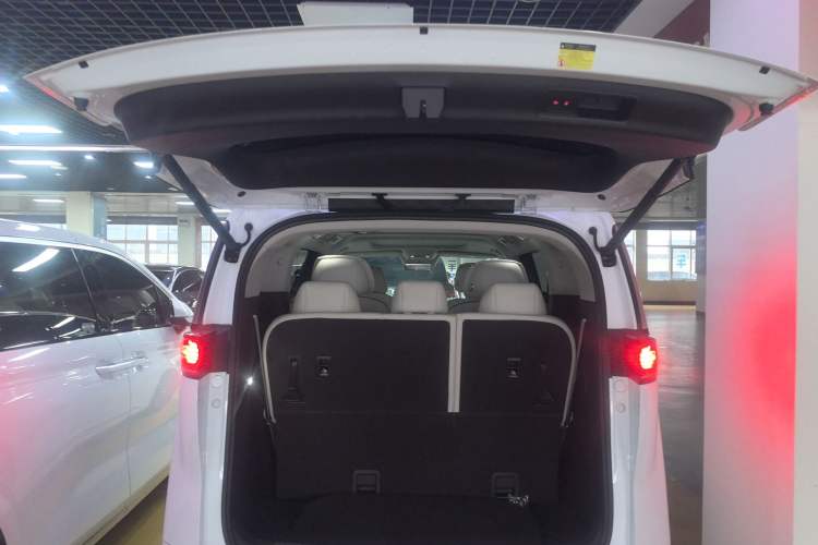 Used Denza D9 2024 DM-i 980 Four-Wheel Drive Prestige Model
