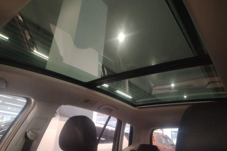 Used Volkswagen Golf Sportsvan 2016 230TSI Automatic Trend Edition Headliner