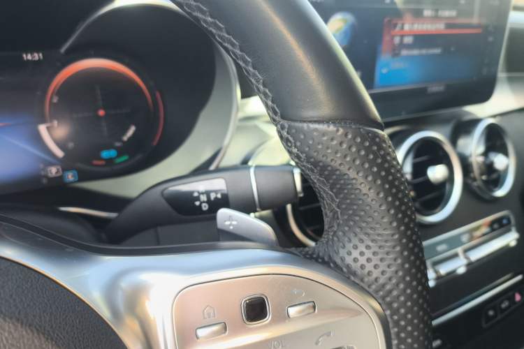 Used Mercedes-Benz C-Class 2020 Restyled C 260 L Sport Edition Gear Lever