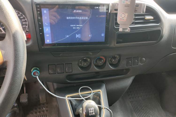 Used JMC Transit 2021 2.8T Space King Taurus Short Wheelbase Mid-Height 6-Seater Diesel Euro VI JX493
