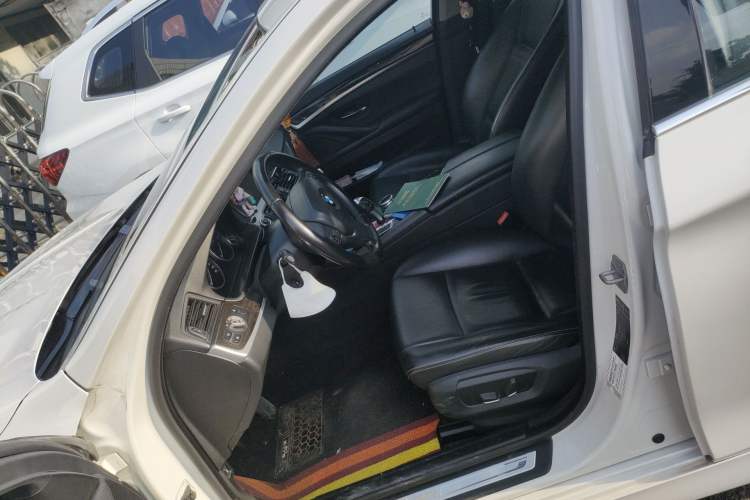 Used BMW 5 Series 2014 525Li Luxury Design Package Left Front Seat