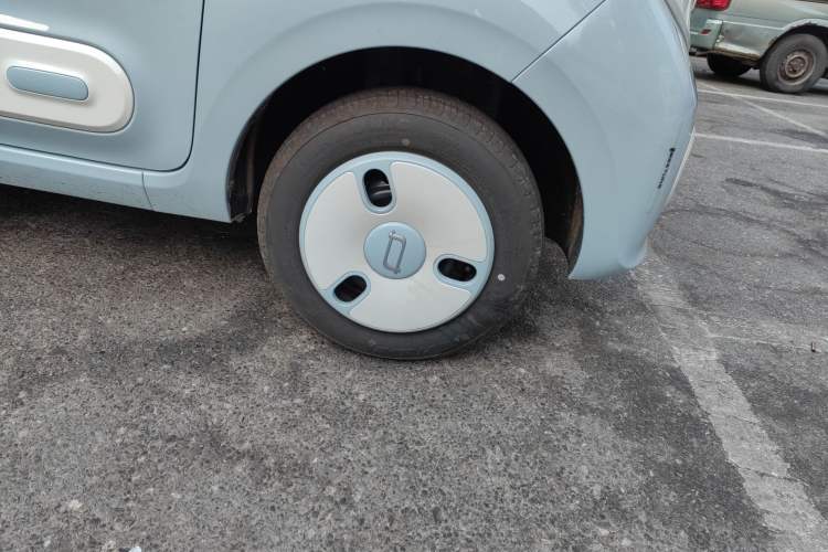 Used Bestune Pony 2025 222km Range Agile Horse Right Front Wheel Hub