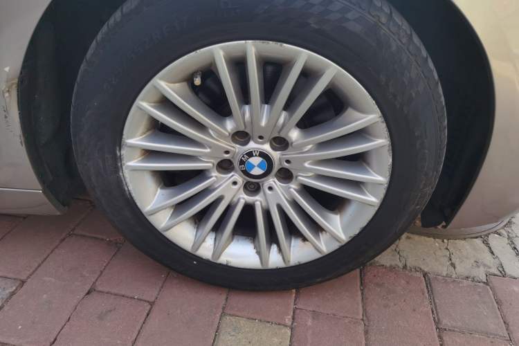 Used BMW 5 Series 2014 525Li Leading Model