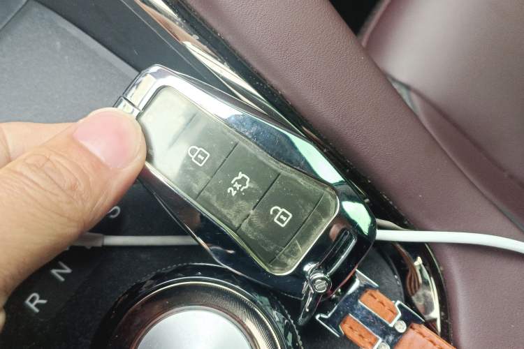 Used SOL X8 PLUS 2023 1.5 TGDI DCT Smart Edition 7-Seater