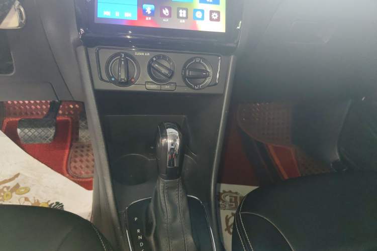 Used Volkswagen Polo 2018 1.5L Automatic Advanced Driving Model Gear Lever