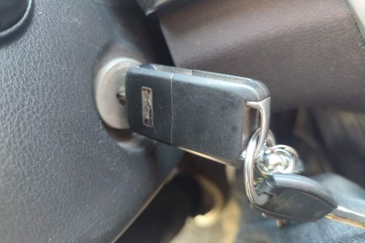 Used Zotye Domy X5 2016 1.5T Manual Elite 7-Seater China V Standard Vehicle Key