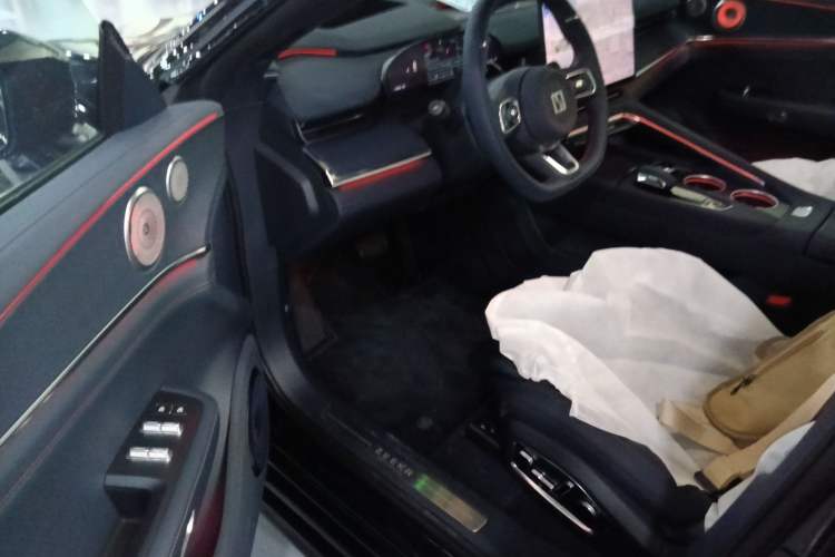 Used Zeekr 001 2026 Model 103° Rear-Drive Max Version Driver Seat