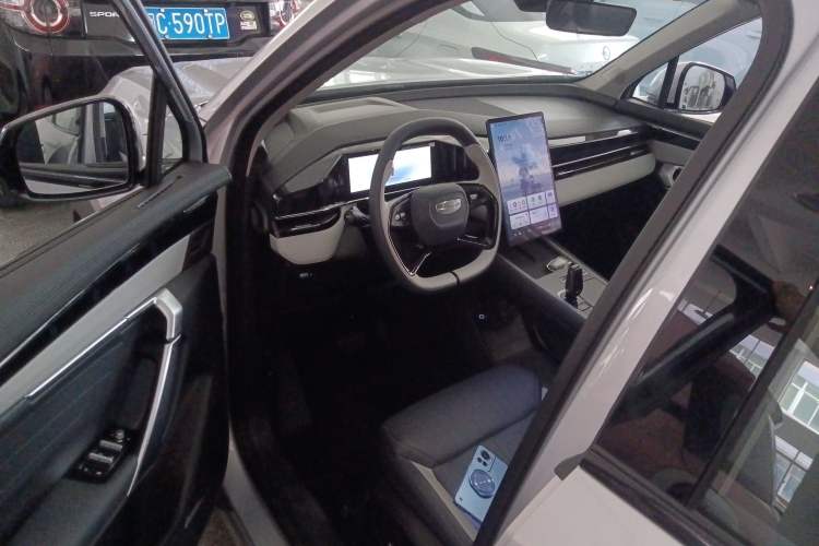 Used Geely Auto FX11 2024 1.5TD DCT Dragon Edition